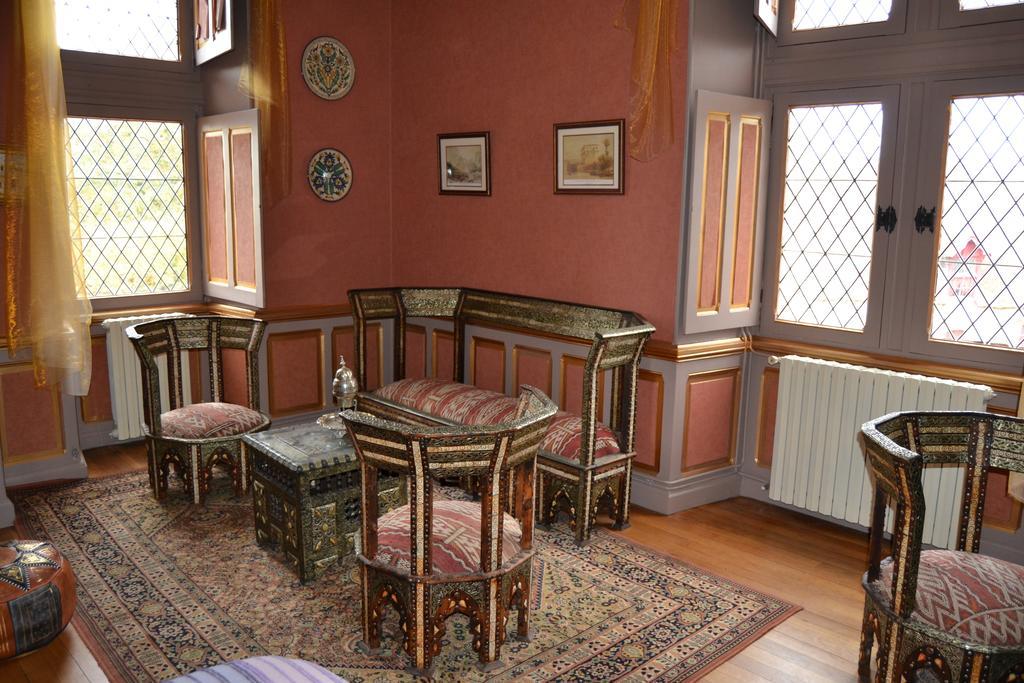 Chateau De Peufeilhoux Vallon-en-Sully Oda fotoğraf