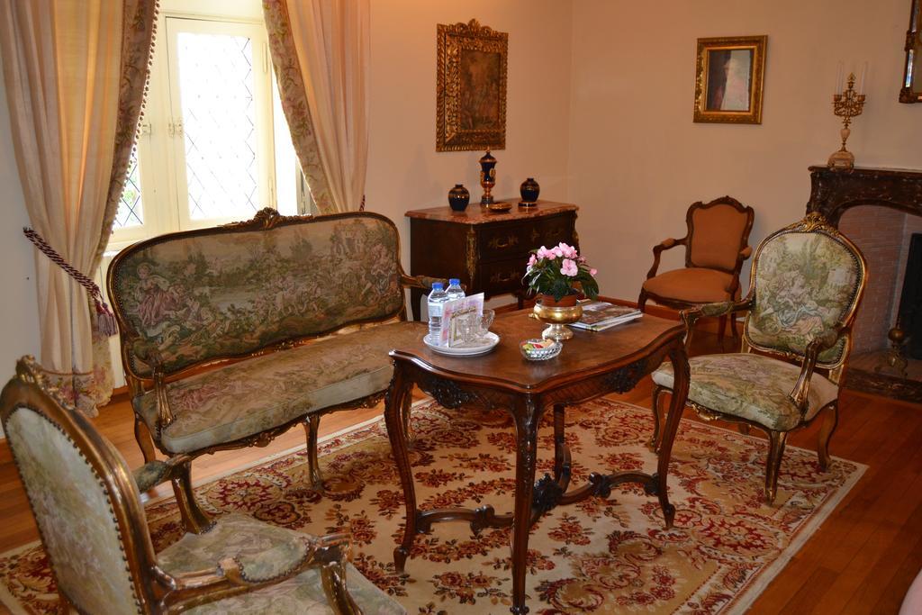 Chateau De Peufeilhoux Vallon-en-Sully Dış mekan fotoğraf