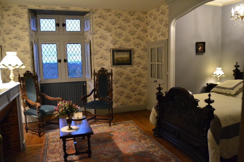 Chateau De Peufeilhoux Vallon-en-Sully Dış mekan fotoğraf